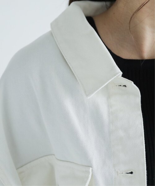 RAY CASSIN(レイカズン)の「カラーツイルボリューム袖ビッグGジャン(デニムジャケット・レディース・キナリ/グレイッシュベージュ/ワンウォッシュ・FREE)」の4枚目の写真