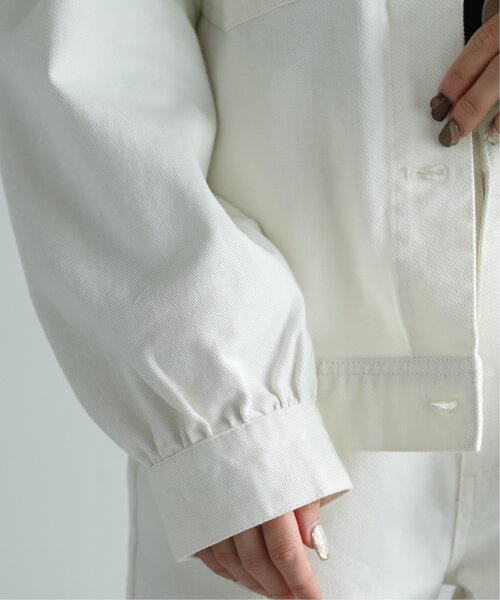 RAY CASSIN(レイカズン)の「カラーツイルボリューム袖ビッグGジャン(デニムジャケット・レディース・キナリ/グレイッシュベージュ/ワンウォッシュ・FREE)」の21枚目の写真