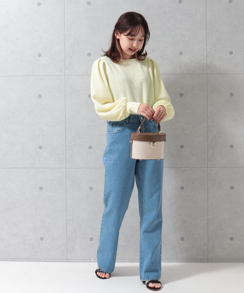 fredy emue(フレディエミュ)の「レザー×キャンバス チェーンバニティバッグ(ショルダーバッグ・レディース・ブラック/ベージュ・FREE)」の3枚目の写真