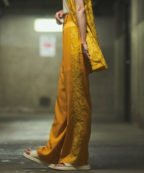 VACANCY（ヴァカンシー）の「SETUPヴィンテージレースストレートラインパンツ（その他パンツ・レディース・ブラック/イエロー/ブルー・SMALL/MEDIUM/LARGE）」の16枚目の写真