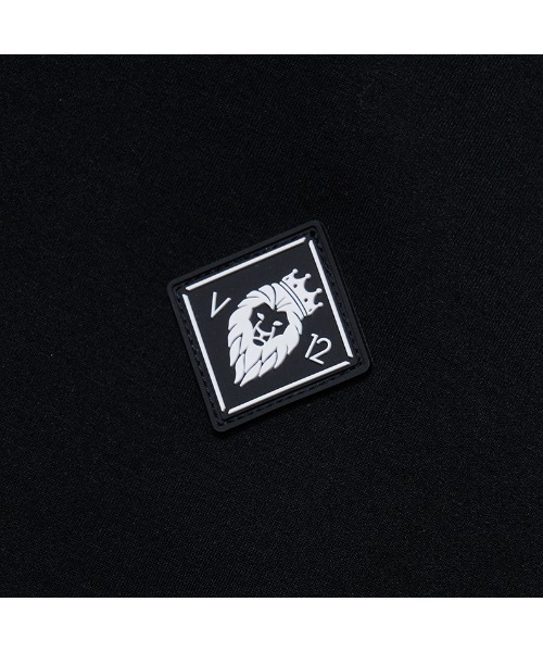 V12(ヴィ トゥエルヴ)の「HALF LOGO ZIP HOODIE(その他アウター・メンズ・ブラック/グレー・M/L/XL)」の3枚目の写真