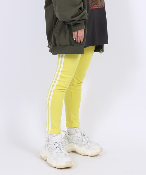 PUNYUS（プニュズ）の「カラーレギンスパンツ（レギンス/スパッツ・レディース・パープル/ピンク/イエロー/レッド/グリーン/ブルー・1/2/4/3）」の5枚目の写真