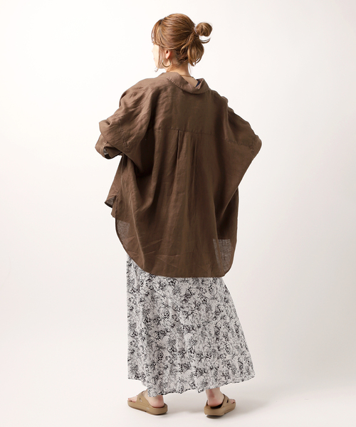 JOINT WORKS(ジョイントワークス)の「リネン100ビッグシャツ(シャツ/ブラウス・レディース・ブラウン/レッド/キナリ・FREE)」の14枚目の写真