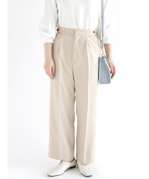 Te chichi TERRASSE(テチチテラス)の「【イージーケア】ワイドパンツ(その他パンツ・レディース・ベージュ/グリーン/チャコール・フリ-)」の1枚目の写真