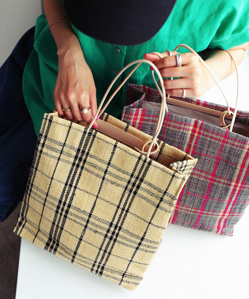 EleSac（エルサック）の「【ELESAC/エルサック】PAPIRO L：トートバッグ（トートバッグ・レディース・ブラウン/イエロー/ピンク/ブラック/ベージュ/パープル/ライトグレー/ライトグリーン・FREE）」の4枚目の写真