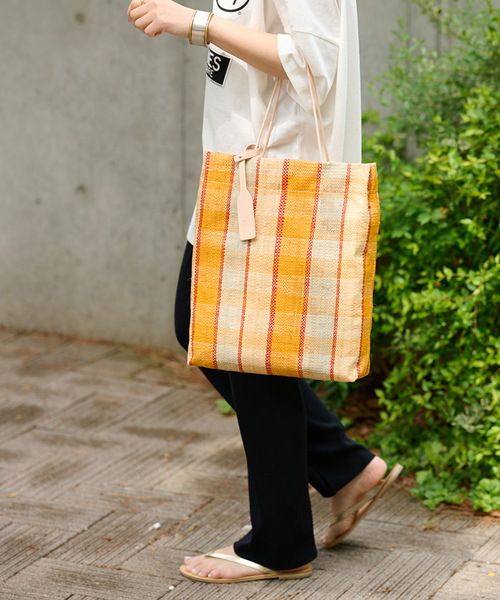 EleSac（エルサック）の「【ELESAC/エルサック】PAPIRO L：トートバッグ（トートバッグ・レディース・ブラウン/イエロー/ピンク/ブラック/ベージュ/パープル/ライトグレー/ライトグリーン・FREE）」の14枚目の写真