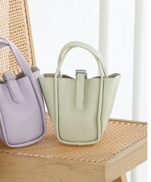 KOBE LETTUCE | ポーチ・ショルダーストラップ付きキューブミニバッグ(ハンドバッグ)