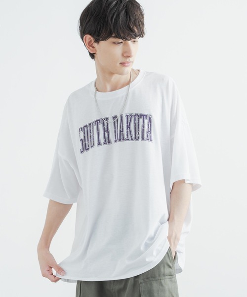 Rocky Monroe(ロッキーモンロー)の「ネックレス付き オーバーサイズ カレッジロゴプリント半袖ビッグTシャツ(Tシャツ/カットソー・メンズ・ブラック系/ブラック/ネイビー/ホワイト系/ホワイト/グリーン・LL/L/M)」の11枚目の写真