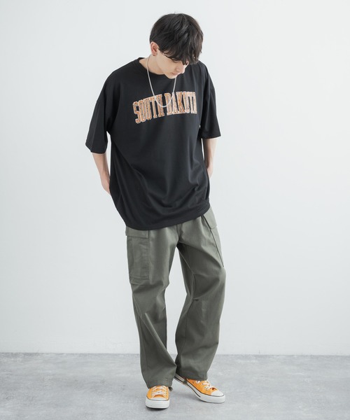 Rocky Monroe(ロッキーモンロー)の「ネックレス付き オーバーサイズ カレッジロゴプリント半袖ビッグTシャツ(Tシャツ/カットソー・メンズ・ブラック系/ブラック/ネイビー/ホワイト系/ホワイト/グリーン・LL/L/M)」の22枚目の写真