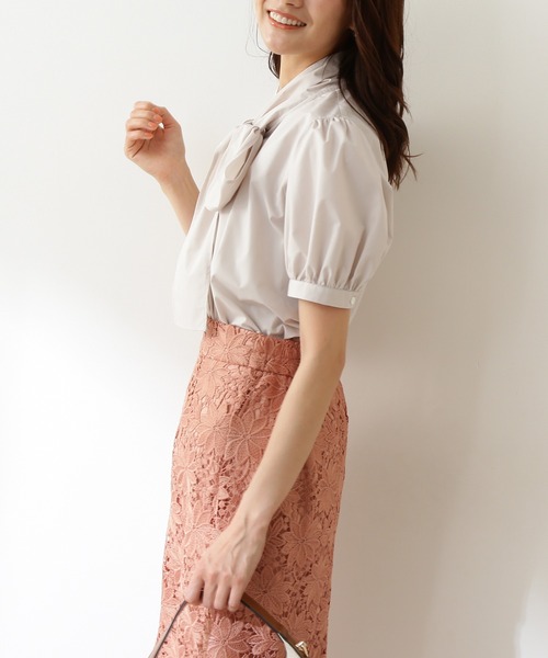 N.(N. Natural Beauty Basic)(エヌエヌナチュラルビューティーベーシック)の「◆リボンタイブラウス(シャツ/ブラウス・レディース・ライトグレー/ダークグレー/イエロー・MEDIUM)」の8枚目の写真