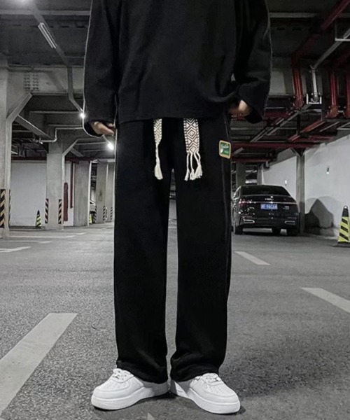 MGV(エムジーヴィー)の「腰ひもワンポイントストレートパンツ(スラックス・メンズ・ブラック/グリーン・MEDIUM/LARGE/X-LARGE)」の5枚目の写真