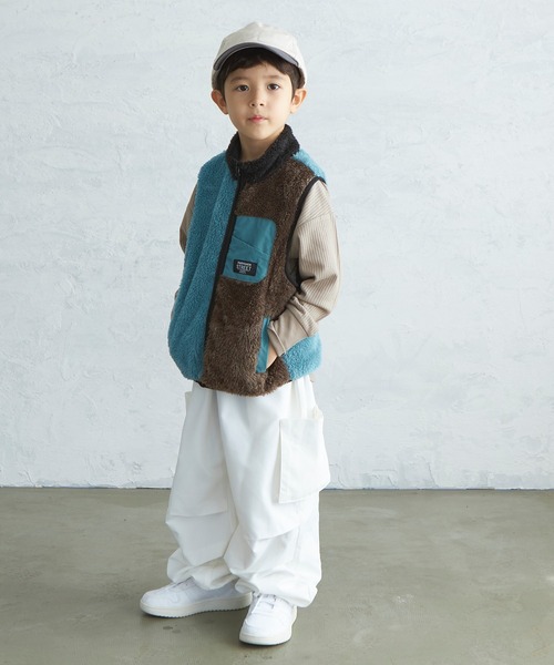 PAIRMANON STREET（ペアマノンストリート）の「【PAIRMANON STREET】【ふわふわボア】クレイジーカラーボアベスト（ベスト・キッズ・ブルー/チャコール/ベージュ/ブラック・130/140/120/110/100/90/150）」の12枚目の写真