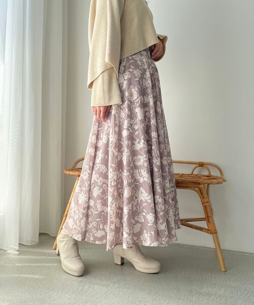 MAJESTIC LEGON(マジェスティックレゴン)の「シャドーフラワーサーキュラースカート(スカート・レディース・グレー系その他/ホワイト系その他2/ブラウン系その他2・SMALL/MEDIUM)」の3枚目の写真