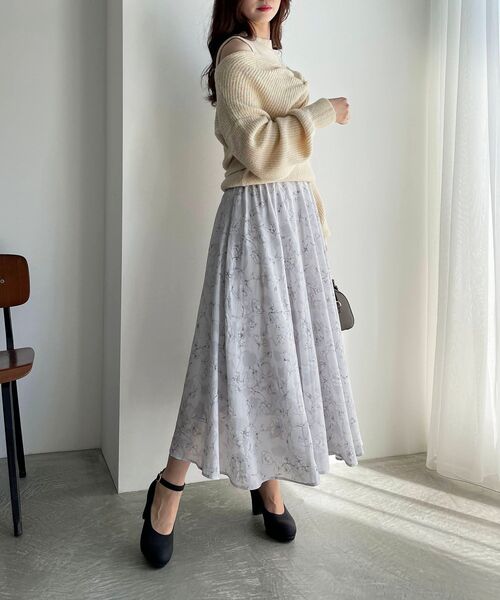 MAJESTIC LEGON(マジェスティックレゴン)の「シャドーフラワーサーキュラースカート(スカート・レディース・グレー系その他/ホワイト系その他2/ブラウン系その他2・SMALL/MEDIUM)」の11枚目の写真