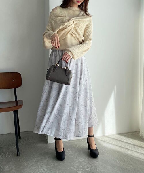 MAJESTIC LEGON(マジェスティックレゴン)の「シャドーフラワーサーキュラースカート(スカート・レディース・グレー系その他/ホワイト系その他2/ブラウン系その他2・SMALL/MEDIUM)」の12枚目の写真