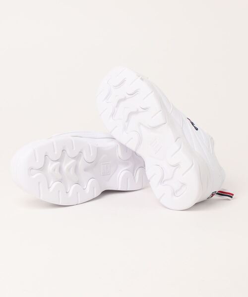 FILA(フィラ)の「フィラレイ / FILARAY ST / 厚底スニーカー(スニーカー・レディース・ホワイト・22.5cm/23.5cm/24.5cm/25.5cm/23.0cm/24.0cm/25.0cm/26.5cm/27.0cm/27.5cm/28.0cm/26.0cm)」の3枚目の写真