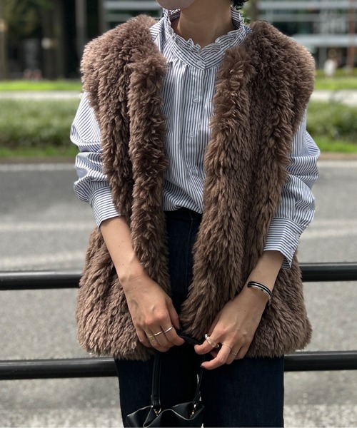 Chez toi（シェトワ）の「ネックフリル裾ラウンドシャツ（シャツ/ブラウス・レディース・ネイビー/オフホワイト/ブルー・FREE）」の9枚目の写真