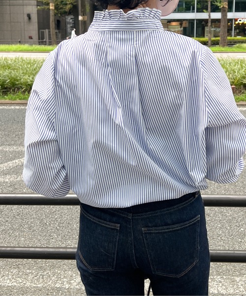 Chez toi（シェトワ）の「ネックフリル裾ラウンドシャツ（シャツ/ブラウス・レディース・ネイビー/オフホワイト/ブルー・FREE）」の4枚目の写真