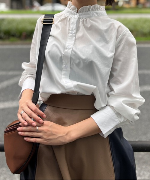 Chez toi（シェトワ）の「ネックフリル裾ラウンドシャツ（シャツ/ブラウス・レディース・ネイビー/オフホワイト/ブルー・FREE）」の13枚目の写真