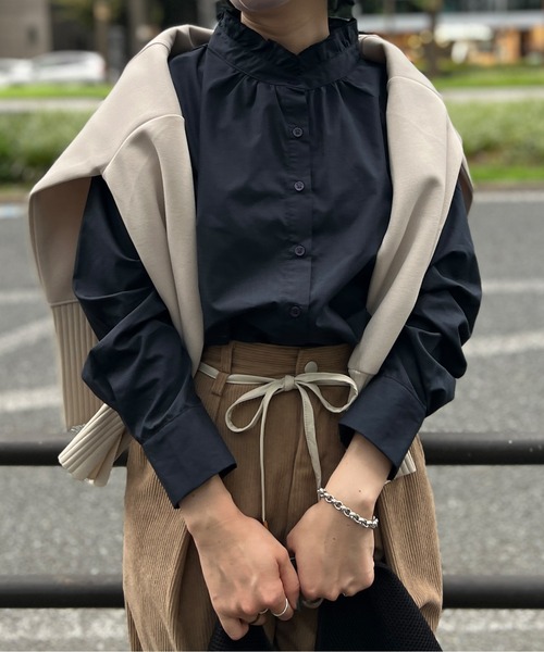 Chez toi（シェトワ）の「ネックフリル裾ラウンドシャツ（シャツ/ブラウス・レディース・ネイビー/オフホワイト/ブルー・FREE）」の22枚目の写真