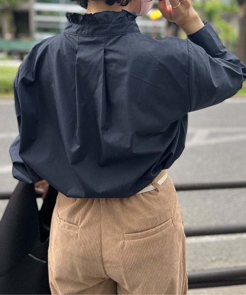 Chez toi（シェトワ）の「ネックフリル裾ラウンドシャツ（シャツ/ブラウス・レディース・ネイビー/オフホワイト/ブルー・FREE）」の11枚目の写真
