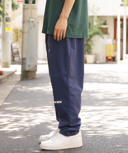 VANS（バンズ）の「VANS/ヴァンズ M Nylon PNT ナイロンパンツ（スウェットパンツ・メンズ・ブラック/ネイビー・M/L/XL）」の15枚目の写真