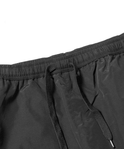 VANS（バンズ）の「VANS/ヴァンズ M Nylon PNT ナイロンパンツ（スウェットパンツ・メンズ・ブラック/ネイビー・M/L/XL）」の9枚目の写真