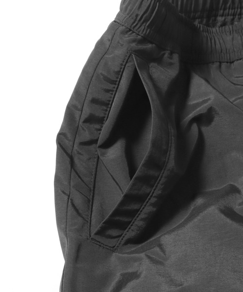 VANS（バンズ）の「VANS/ヴァンズ M Nylon PNT ナイロンパンツ（スウェットパンツ・メンズ・ブラック/ネイビー・M/L/XL）」の7枚目の写真