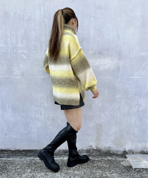 one way（ワンウェイ）の「グラデーションハイネックニット（ニット/セーター・レディース・ライトグリーン/イエロー/ブラック・FREE）」の22枚目の写真
