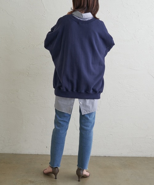 COLLAGE GALLARDAGALANTE（コラージュガリャルダガランテ）の「2WAY/MOMENTロゴスウェット（スウェット・レディース・オフホワイト/ネイビー・FREE）」の6枚目の写真
