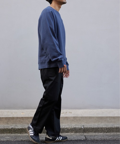 UNIVERSAL OVERALL(ユニバーサルオーバーオール)の「ラグランスウェットシャツ【RAGLAN SWEAT SHIRT】(スウェット・メンズ・ブラック/グリーン/ベージュ/グレイッシュブルー・XL/M/L)」の5枚目の写真