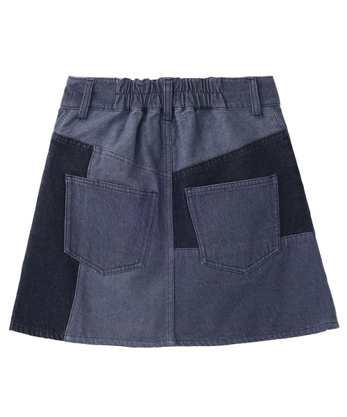 MILKFED.(ミルクフェド)の「PATCHWORK DENIM MINI SKIRT(デニムスカート・レディース・ブラック/ライトインディゴブルー・ONE SIZE)」の4枚目の写真
