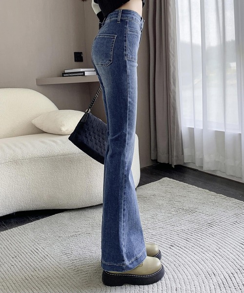 DAY CLOSET（デイ クローゼット）の「【吸湿発熱/裏起毛/大きいサイズ有】冬もぽかぽか ブーツカット風きれいめフレアデニムパンツ ストレッチ 暖かい レディース（デニムパンツ・レディース・ブラック/ブルー/ライトブルー/ダークグレー/ブルー系その他/インディゴブルー・2XL/M/XS/L/S/XL）」の9枚目の写真