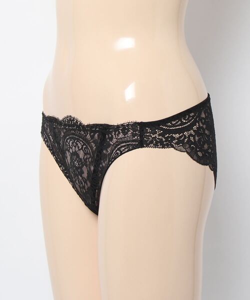 PEACH JOHN（ピーチジョン）の「【総レースで洋服にラインが響きにくい】ま～るく盛れる着やせショーツ（ショーツ・レディース・ホワイト/ブラック/ピンク/ラベンダー/ボルドー/コーラル/グリーン/ベージュ/ネイビー/レッド/ブラウン/ライラック/ブルー・MEDIUM/SMALL/LARGE）」の20枚目の写真