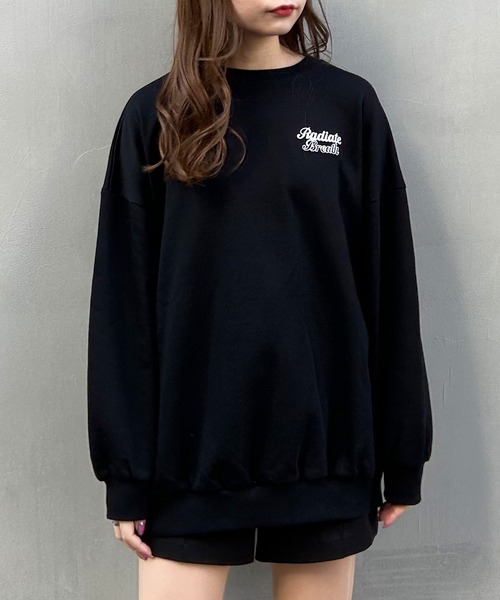 INGNI（イング）の「BACKロゴスウェットチュニック（スウェット・レディース・ブラック/オフホワイト/ベージュ・M）」の6枚目の写真