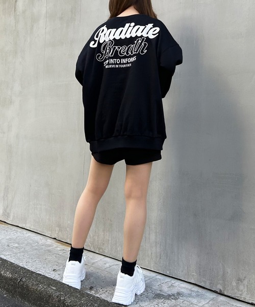 INGNI（イング）の「BACKロゴスウェットチュニック（スウェット・レディース・ブラック/オフホワイト/ベージュ・M）」の9枚目の写真