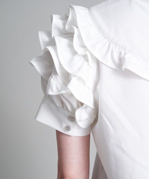 A de a.v.v（アードアー・ヴェ・ヴェ）の「フリルスリーブリボンブラウス（シャツ/ブラウス・レディース・ホワイト/ミント/ブラック・SMALL/MEDIUM/36/38）」の11枚目の写真