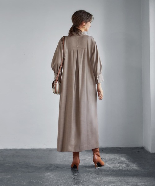 STYLE DELI(スタイルデリ)の「綾織りハイネックワンピース(ワンピース・レディース・ベージュ/オレンジ系・01/02)」の12枚目の写真