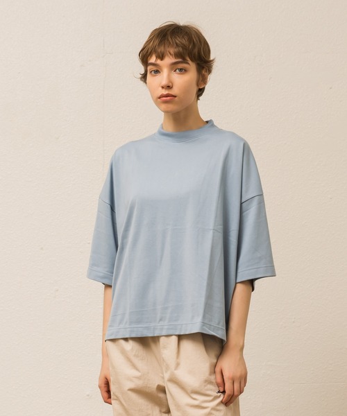 ALLUMER（アリュメール）の「オーバーサイズモックネックTシャツ（Tシャツ/カットソー・レディース・ホワイト/ピンク/サックスブルー/ブラック・1）」の4枚目の写真