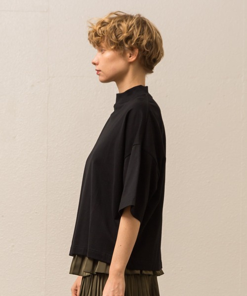 ALLUMER（アリュメール）の「オーバーサイズモックネックTシャツ（Tシャツ/カットソー・レディース・ホワイト/ピンク/サックスブルー/ブラック・1）」の14枚目の写真