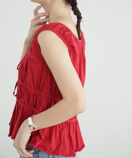 JILL STUART(ジルスチュアート)の「◆ラスティックテンジクギャザートップス(Tシャツ/カットソー・レディース・レッド/ブラック/ホワイト・FREE)」の3枚目の写真