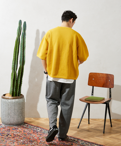 JOURNAL STANDARD relume（ジャーナルスタンダード　レリューム）の「【半袖ニット+カットソーの2点SET】リサイクルポリエステル サマーニット ”BIAS”（Tシャツ/カットソー・メンズ・ブラック/グレー/ストーン/ベージュ系その他/ブルー系その他/イエロー・MEDIUM/LARGE）」の17枚目の写真