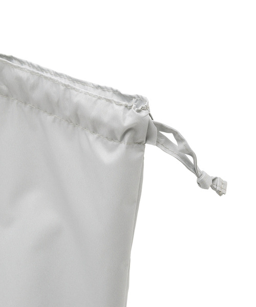 KiU(キウ)の「【KiU for SALON】別注2WAYレインバッグカバー/トートバッグ(トートバッグ・レディース・ベージュ/ピンク系その他/ライトグレー・FREE)」の6枚目の写真