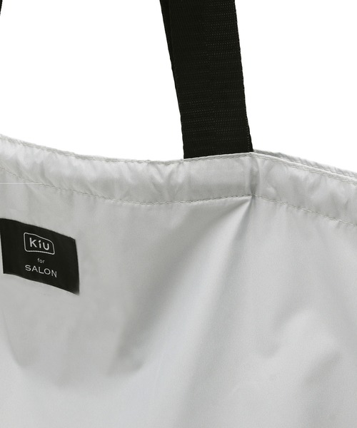 KiU(キウ)の「【KiU for SALON】別注2WAYレインバッグカバー/トートバッグ(トートバッグ・レディース・ベージュ/ピンク系その他/ライトグレー・FREE)」の22枚目の写真