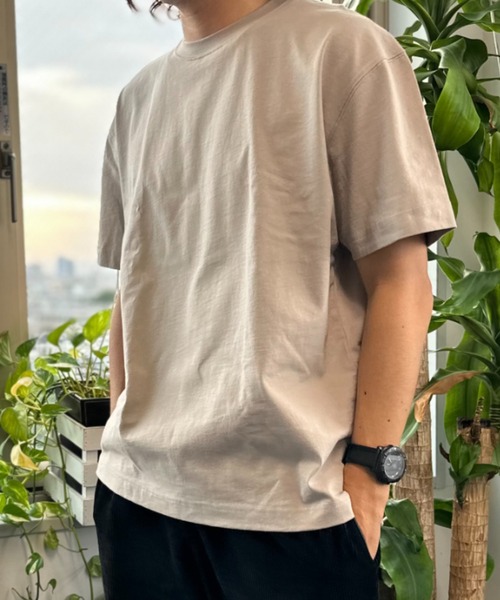 NAVY（ネイビー）の「NAVY U.S.コットン100％ 無地Tシャツ（Tシャツ/カットソー・メンズ・グレイッシュベージュ/チャコール/ミント/グリーン/ホワイト/ネイビー/ブラック/マスタード・M/L/XL/S）」の5枚目の写真