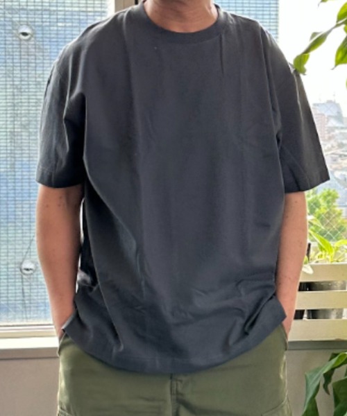 NAVY（ネイビー）の「NAVY U.S.コットン100％ 無地Tシャツ（Tシャツ/カットソー・メンズ・グレイッシュベージュ/チャコール/ミント/グリーン/ホワイト/ネイビー/ブラック/マスタード・M/L/XL/S）」の4枚目の写真