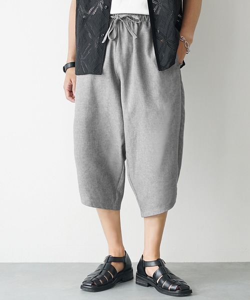 MinoriTY(マイノリティ)の「【MinoriTY】リネンライクバルーンシルエットクロップドパンツ ハーフパンツ ショートパンツ サルエルパンツ メンズ 夏服(その他パンツ・メンズ・カーキ/チャコール/ブラック/ベージュ/ブラック系/グレー系/ベージュ系・M/L/S)」の4枚目の写真