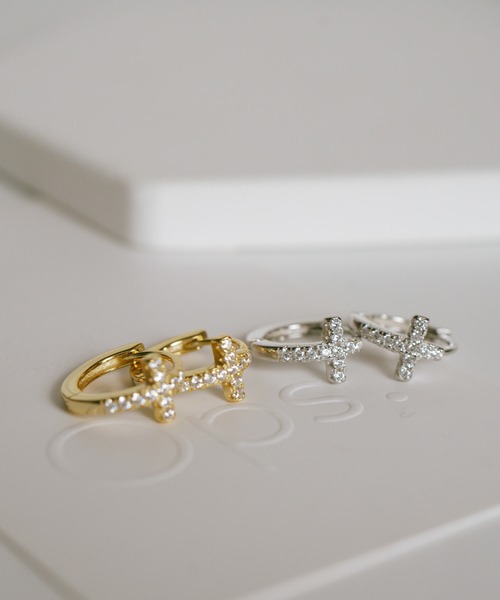 Ops.（オプス）の「ピアス アレルギー対応 フープピアス シルバー925  ジルコニア 【kyklos-cros キクロス・クロス】（ピアス（両耳用）・レディース・シルバー/イエローゴールド・SMALL/MEDIUM）」の19枚目の写真