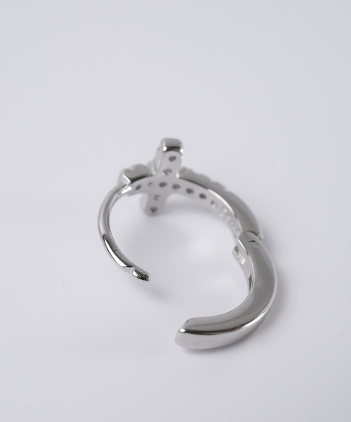 Ops.（オプス）の「ピアス アレルギー対応 フープピアス シルバー925  ジルコニア 【kyklos-cros キクロス・クロス】（ピアス（両耳用）・レディース・シルバー/イエローゴールド・SMALL/MEDIUM）」の18枚目の写真