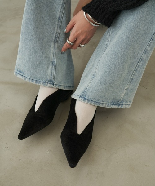 Aunt Marie's（アントマリーズ）の「ベロアポインテッドパンプス（パンプス・レディース・ボルドー/ブラック/グリーン・S/L/M）」の7枚目の写真